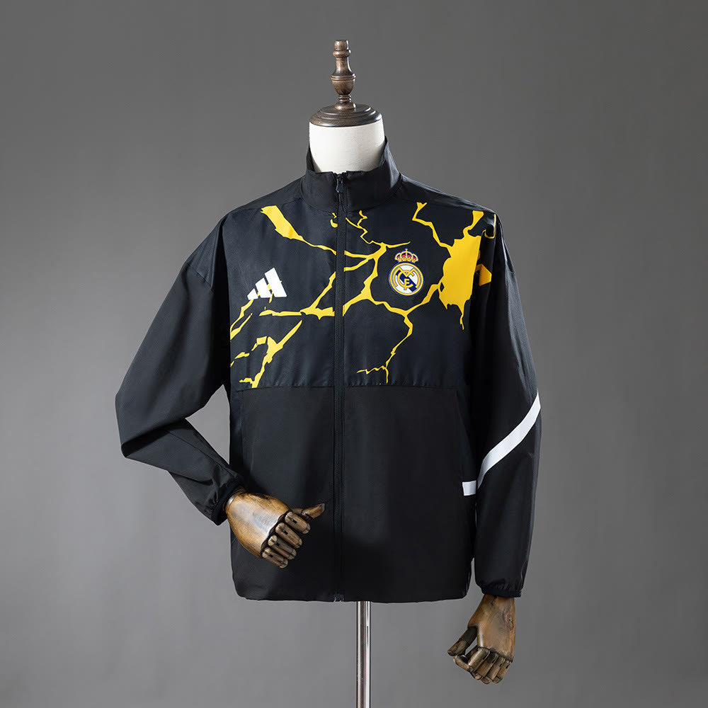 Camisola Real Madrid 25/26 Avengers - Pré-Jogo (Preto) Corta-Vento