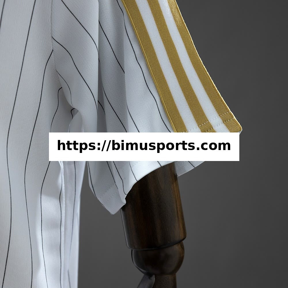 Camisola Real Madrid Terrace Icons T-shirt Branco Dourado