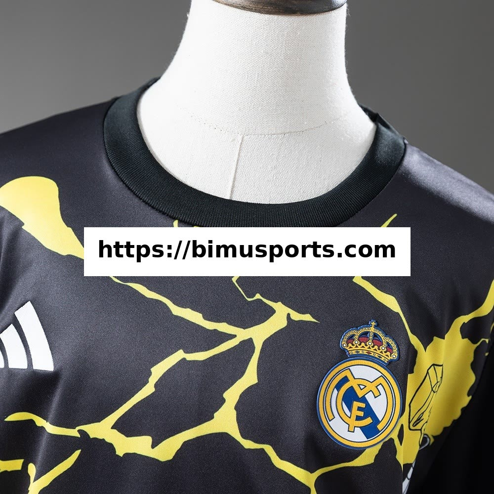 Camisola Real Madrid 25/26 Avengers - Pré-Jogo(Preto) Infantil