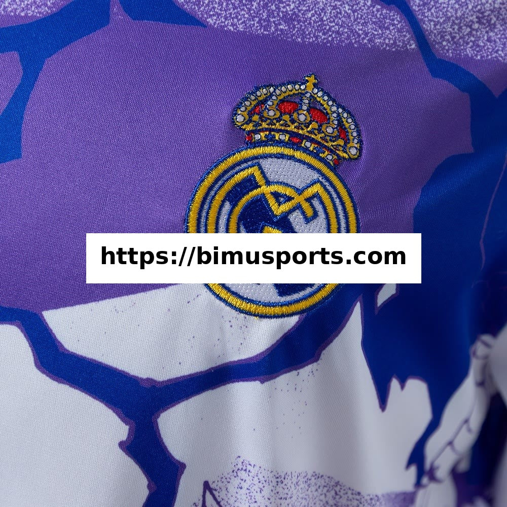 Camisola Real Madrid 25/26 Avengers - Pré-Jogo (Roxo)