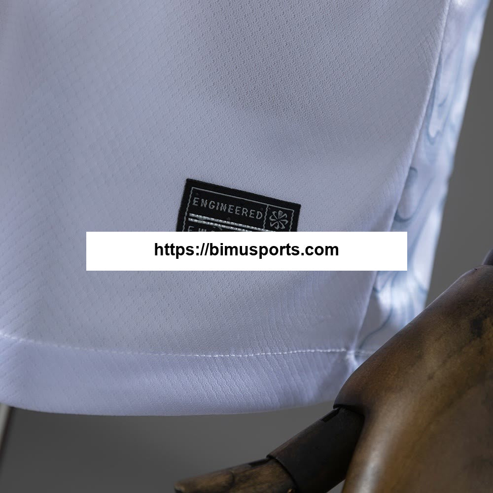 Camisola branca do 125º aniversário do Tottenham Hotspur