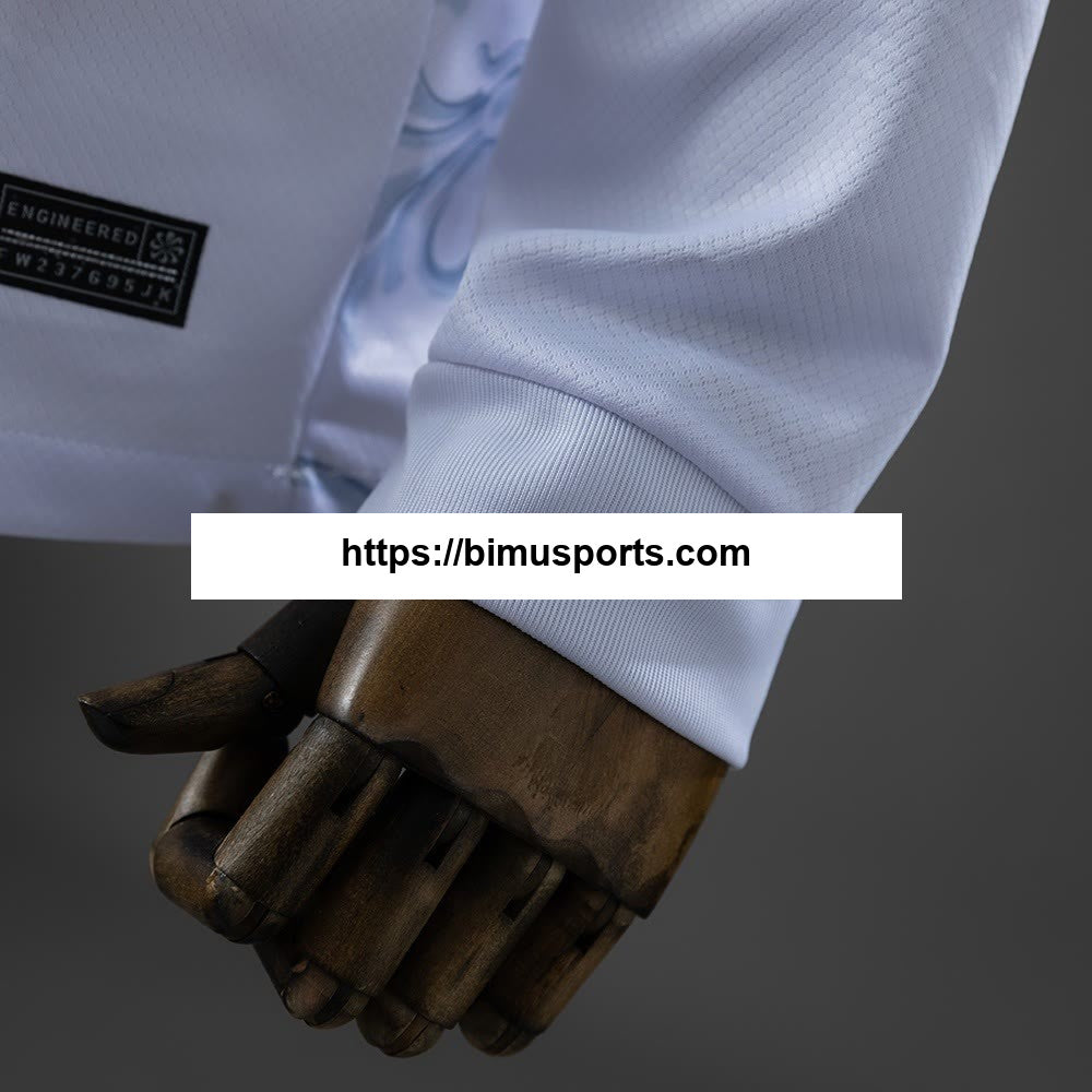Camisola branca de manga comprida do 125º aniversário do Tottenham Hotspur