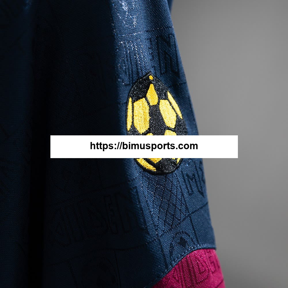 Camisola Iron Maiden x West Ham United 2010 Principal Retro