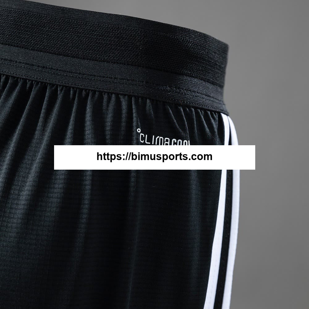 Shorts alemães 20/26 pretos da versão player