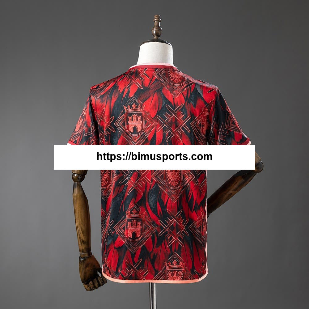 Camisola de edição especial Frankfurt 26/27
