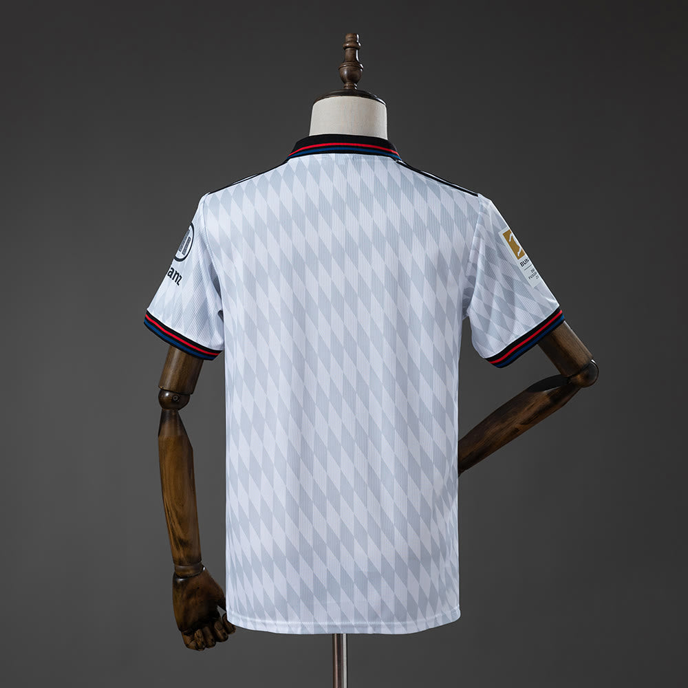 Camisola alternativa do Bayern de Munique 26/27
