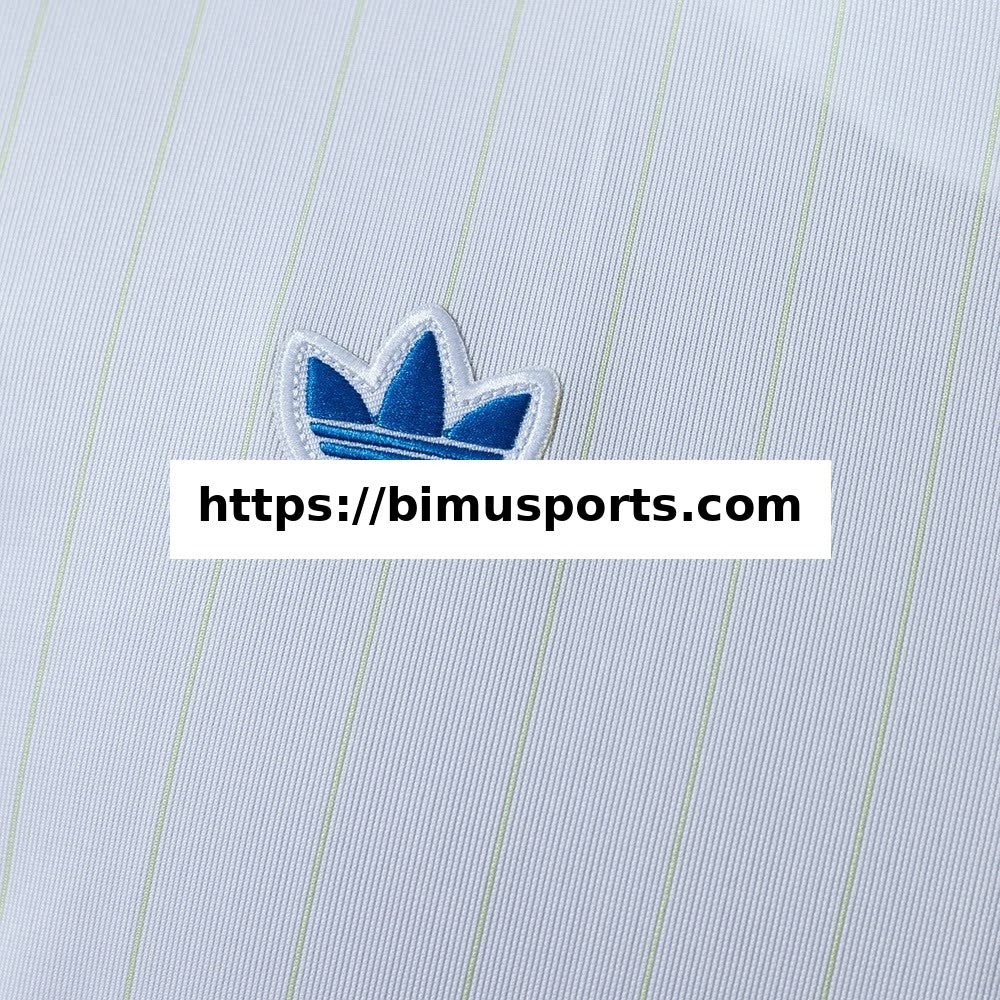 Camisola Real Madrid Terrace Icons T-shirt Branco Azul