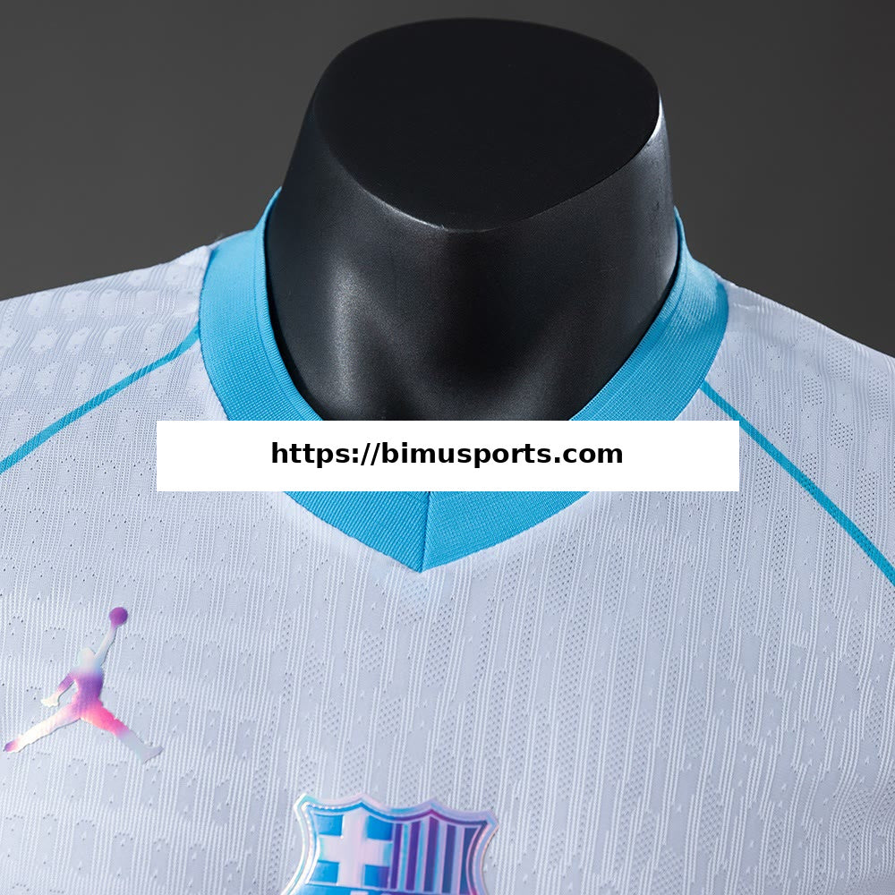 Camisola Barcelona 26/27 Edição Especial Versão de Jogador - Branco