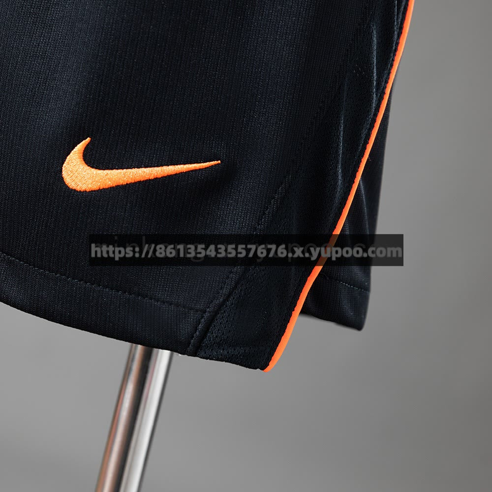 Shorts Principal Holanda 20/26