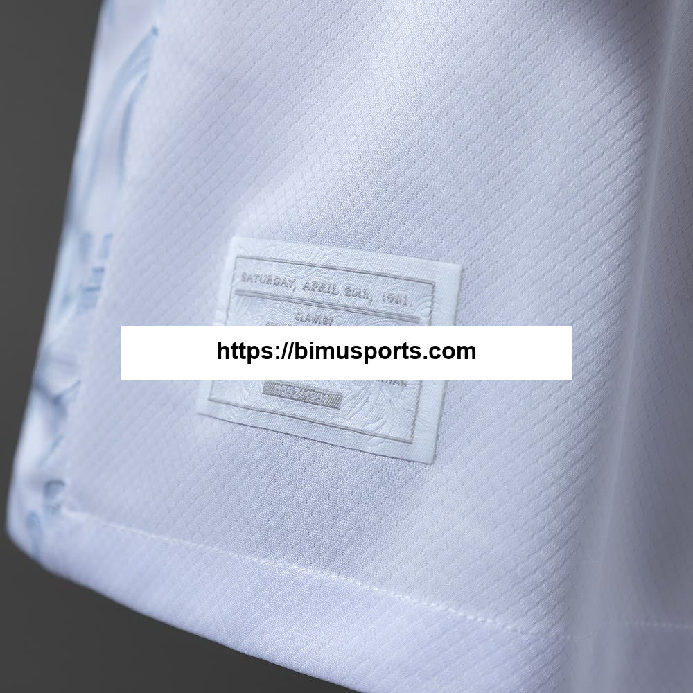 Camisola branca de manga comprida do 125º aniversário do Tottenham Hotspur