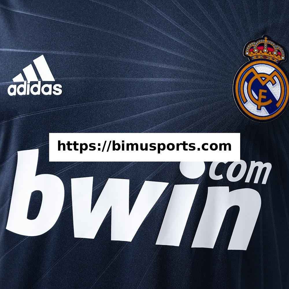Camisola Real Madrid 201011 Alternativa Retro Versão de Jogador