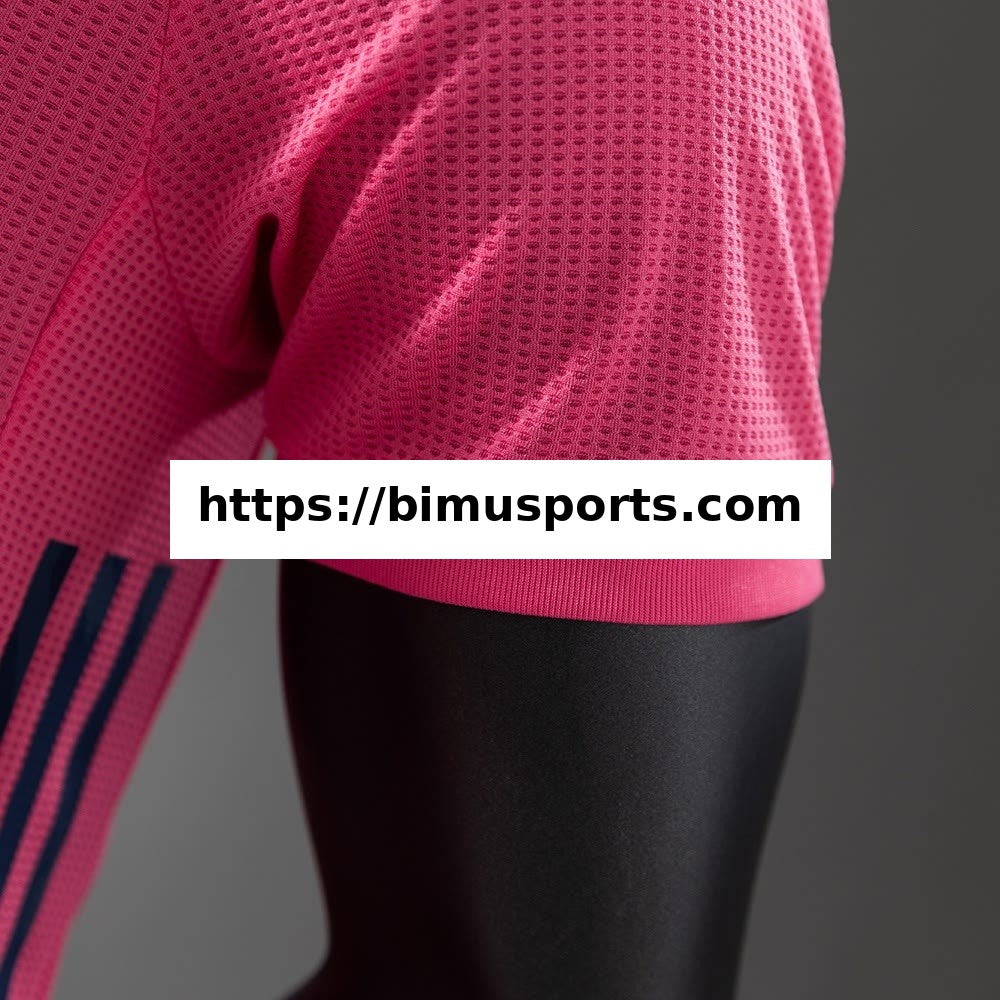 Camisola Real Madrid 2021 Versão de Jogador Retro Alternativa