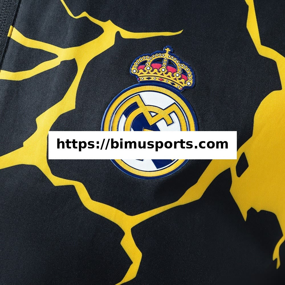 Camisola Real Madrid 25/26 Avengers - Pré-Jogo (Preto) Corta-Vento