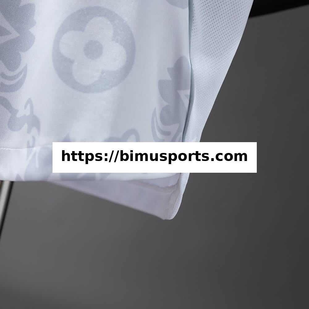 Camisola Real Madrid 25/26 Galáxia Luzes Edição Especial Versão de Jogador