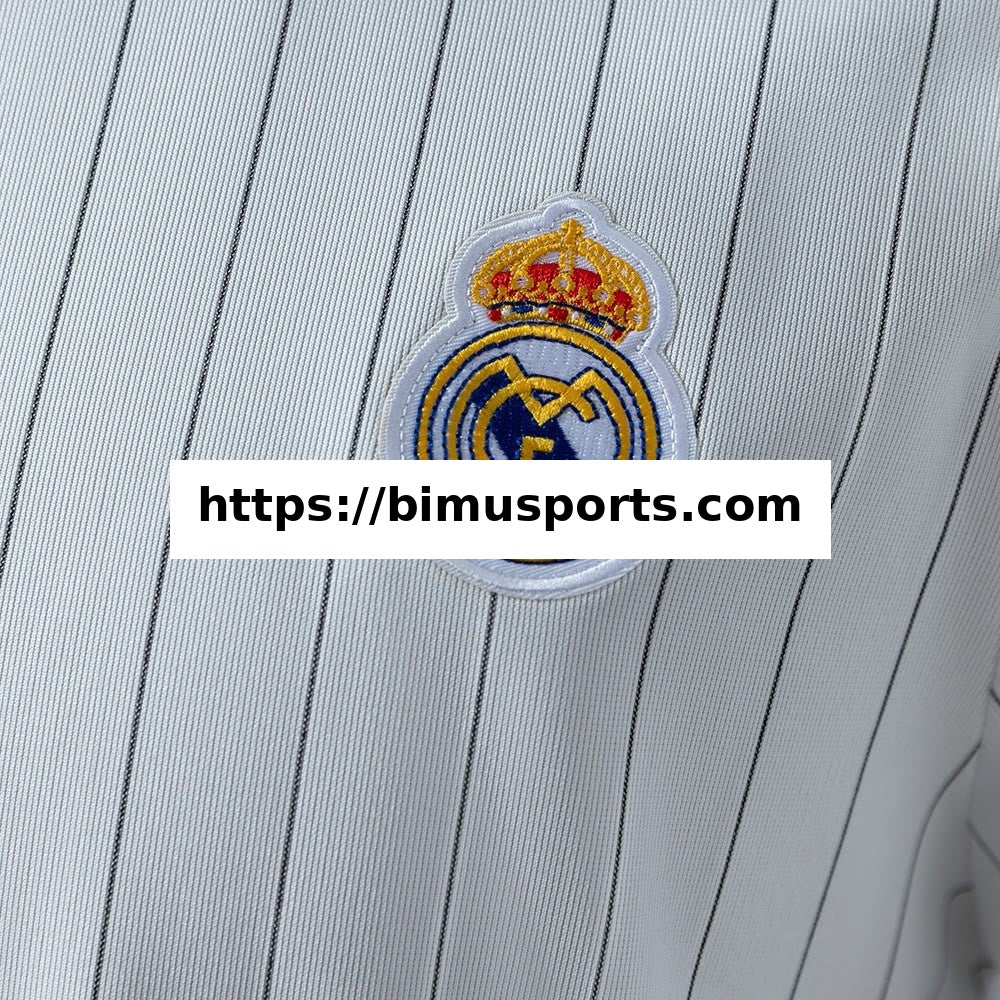 Camisola Real Madrid Terrace Icons T-shirt Branco Dourado