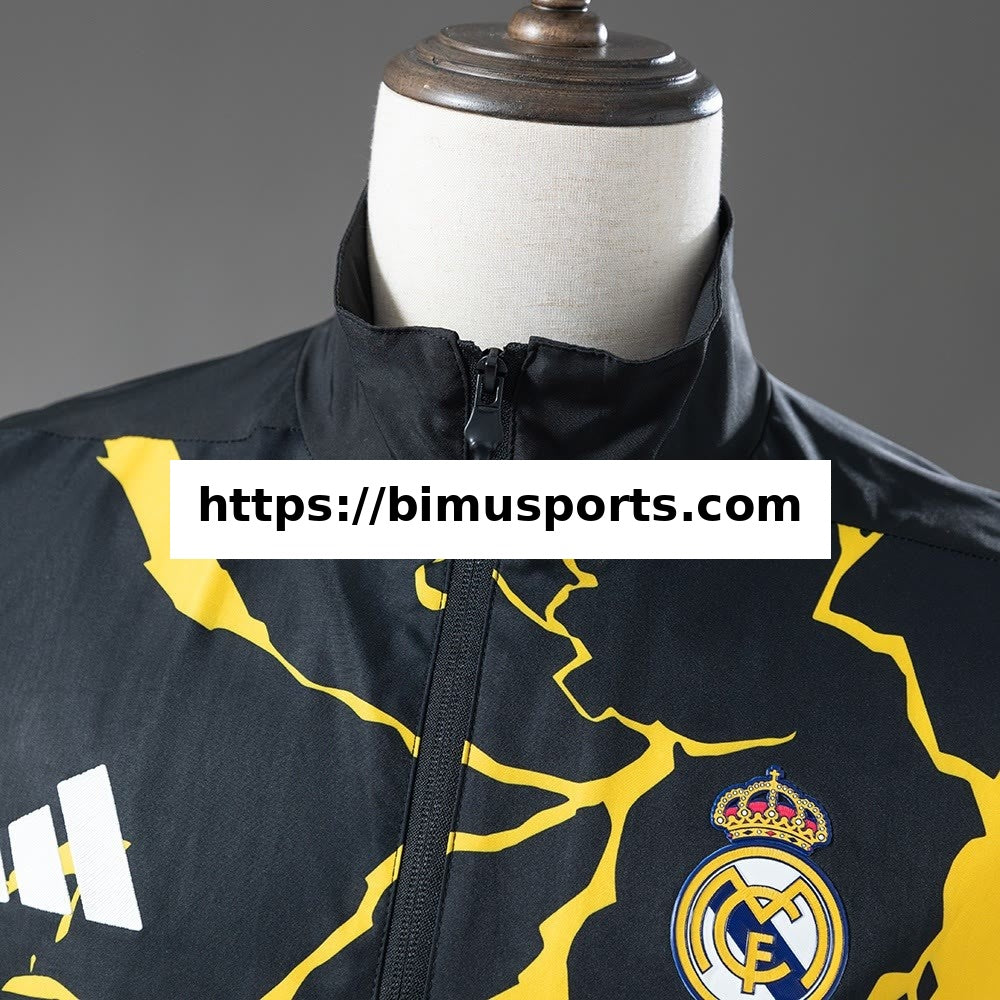 Camisola Real Madrid 25/26 Avengers - Pré-Jogo (Preto) Corta-Vento