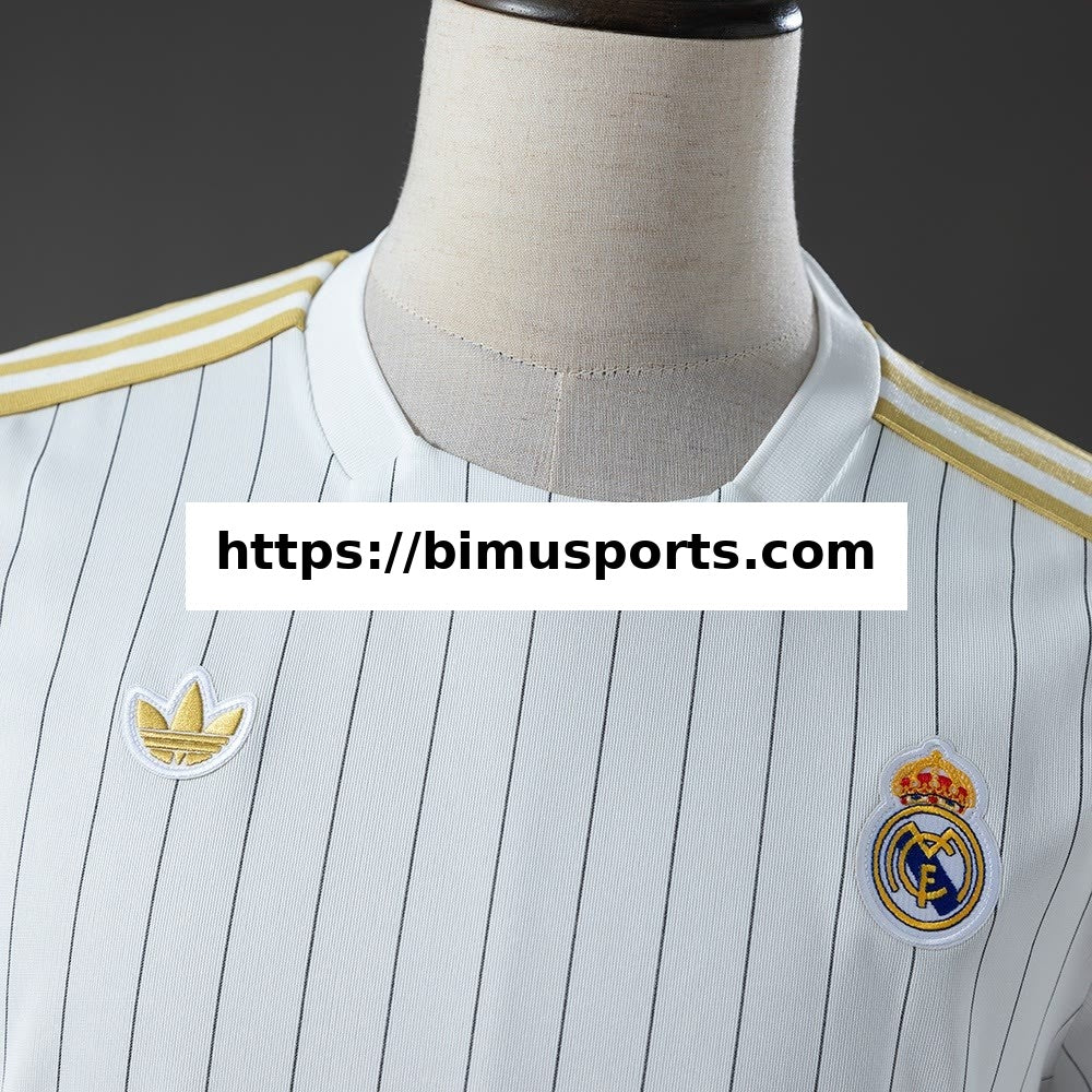 Camisola Real Madrid Terrace Icons T-shirt Branco Dourado