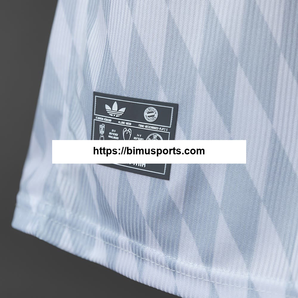 Camisola alternativa do Bayern de Munique 26/27