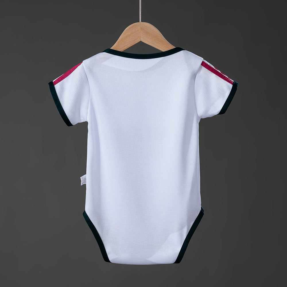 Camisola Real Madrid 26/27 Principal Bebé TAMANHO 912