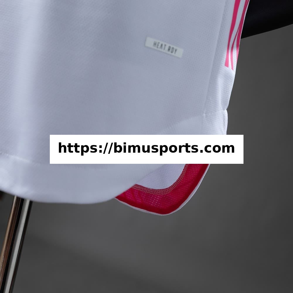 Camisola Real Madrid 2021 Principal Versão de Jogador Retro