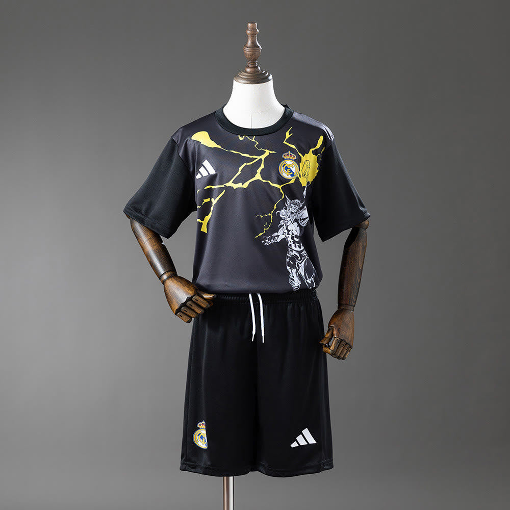Camisola Real Madrid 25/26 Avengers - Pré-Jogo(Preto) Infantil